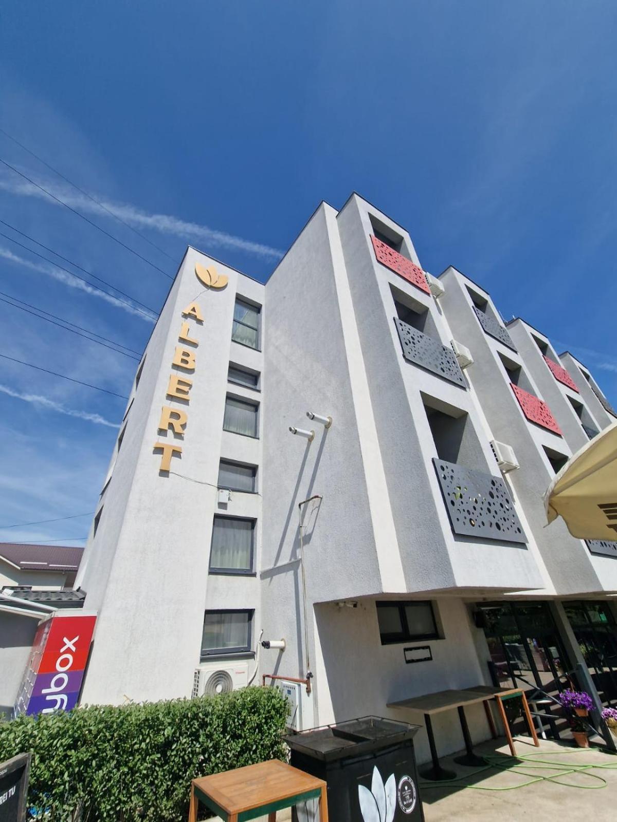Albert Hotel Roşu 外观 照片