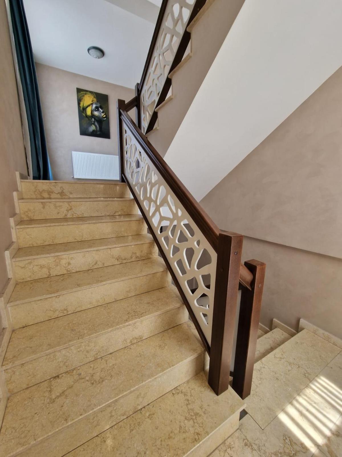 Albert Hotel Roşu 外观 照片